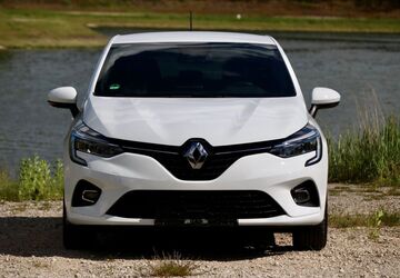 Renault Clio 107.000 km 10.200 &euro; Nürnberg 90427