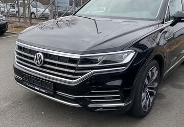 VW Touareg 157.643 km 32.977 &euro; Fürth 90763