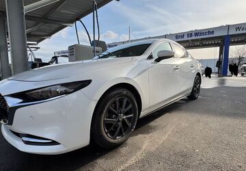 Mazda 3 60.000 km 20.990 &euro; Hagenbüchach 91469