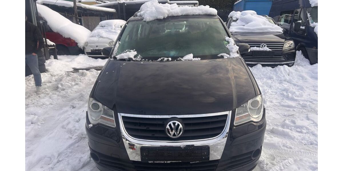 VW Touran 250.000 km 2.200 &euro; Nürnberg 90441
