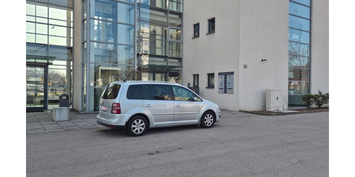 VW Touran 200.000 km 4.430 &euro; Nürnberg 90431