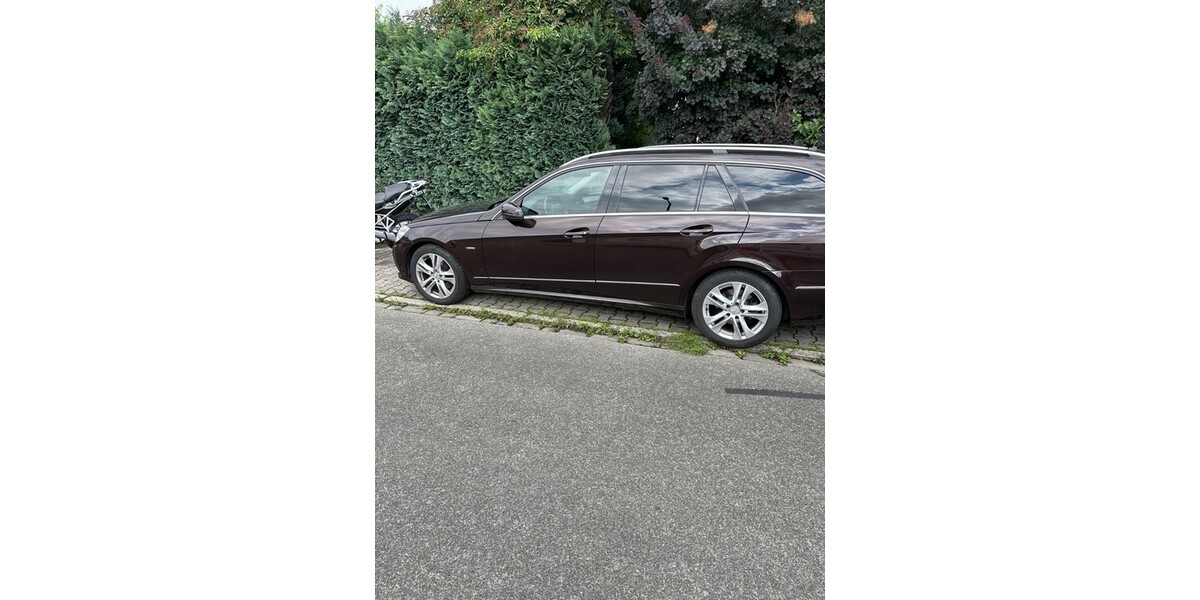 Mercedes-Benz E 300 255.000 km 8.500 &euro; Nürnberg 90403