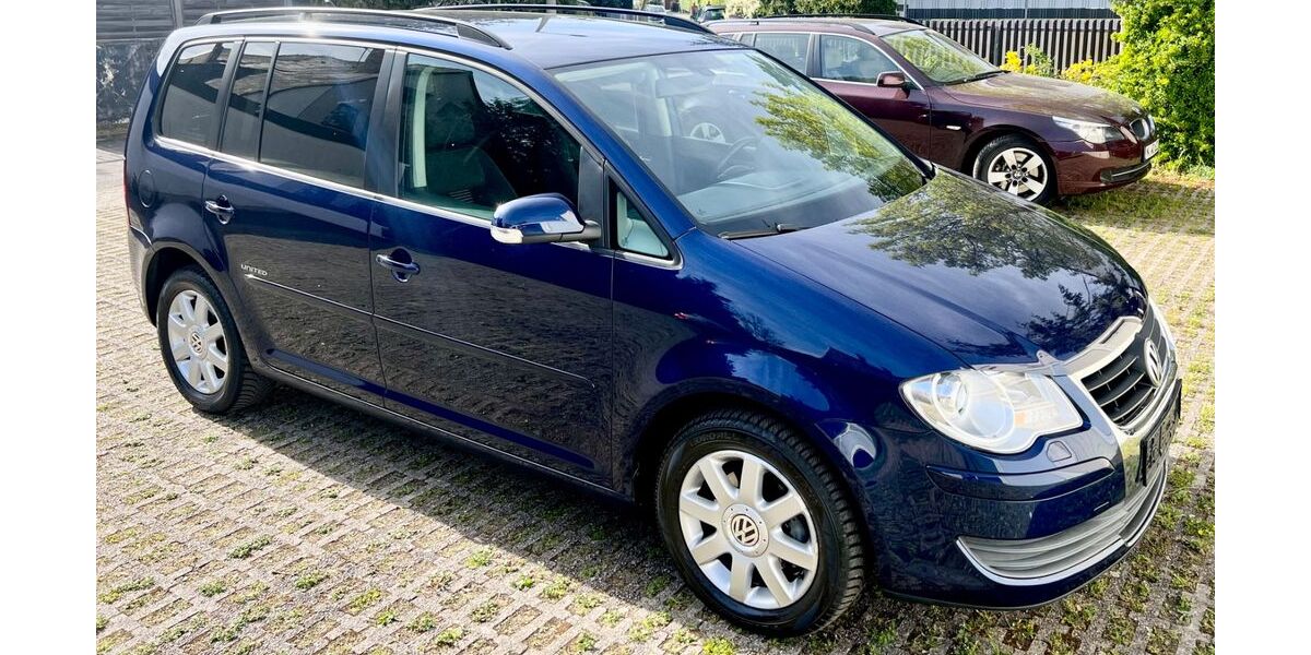 VW Touran 149.000 km 9.500 &euro; Nürnberg 90443