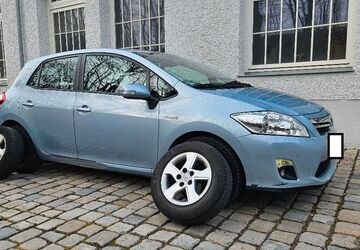 Toyota Auris 128.000 km 7.200 &euro; Nürnberg 90478