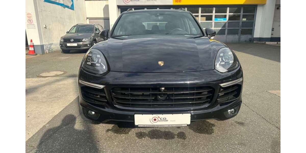 Porsche Cayenne 246.000 km 30.450 &euro; Nürnberg 90451