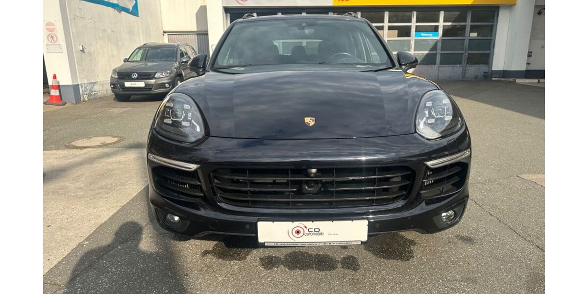 Porsche Cayenne 246.000 km 29.900 &euro; Nürnberg 90451