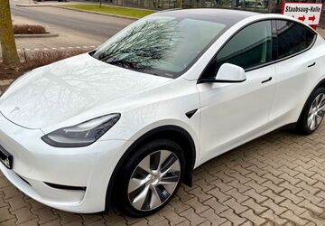 Tesla Model Y 21.500 km 41.390 &euro; Eckental 90542