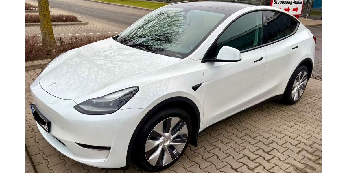 Tesla Model Y 21.500 km 41.390 &euro; Eckental 90542