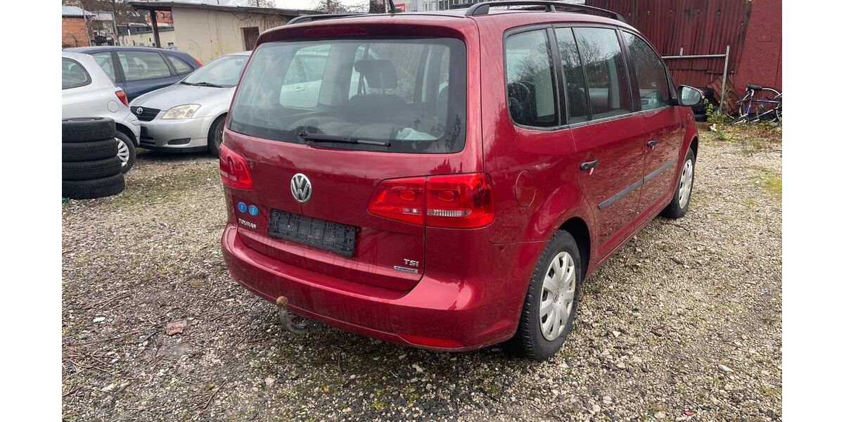 VW Touran 121.000 km 3.300 &euro; Fürth 90763
