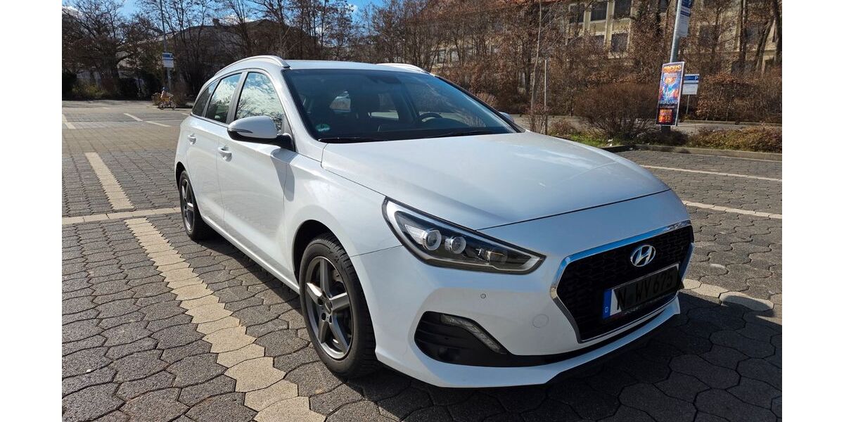 Hyundai i30 47.000 km 17.490 &euro; Nürnberg 90429