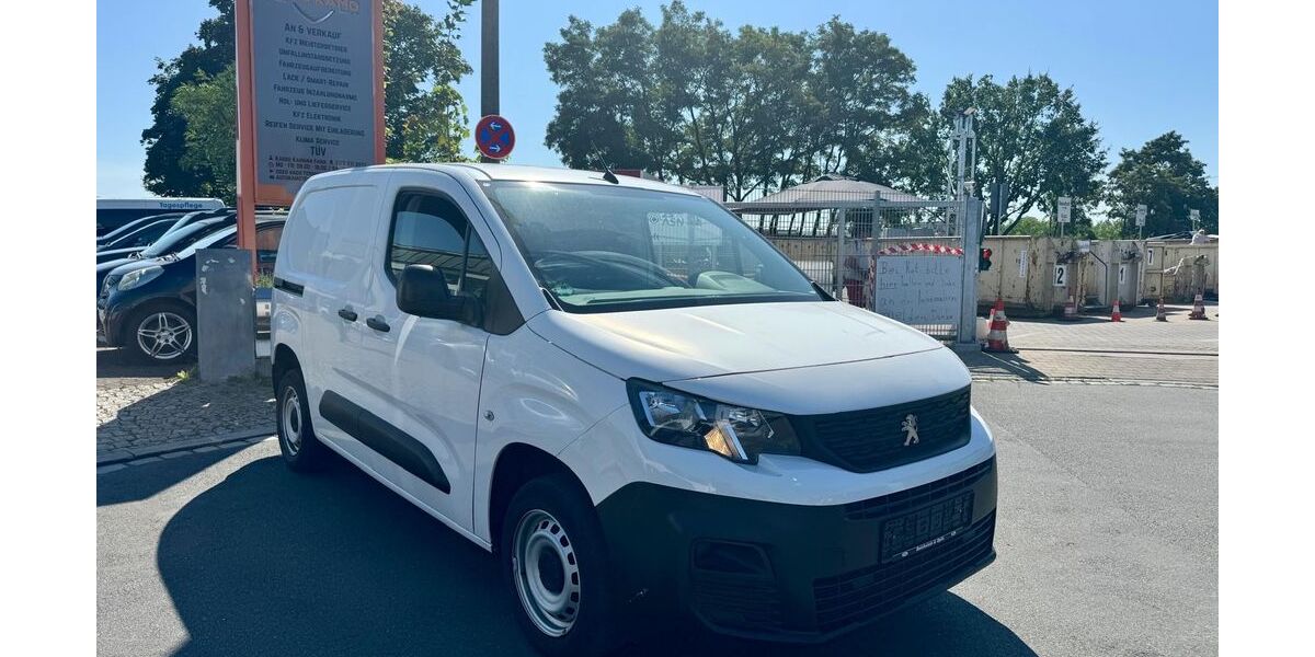 Peugeot Partner 112.000 km 8.800 &euro; Nürnberg 90431