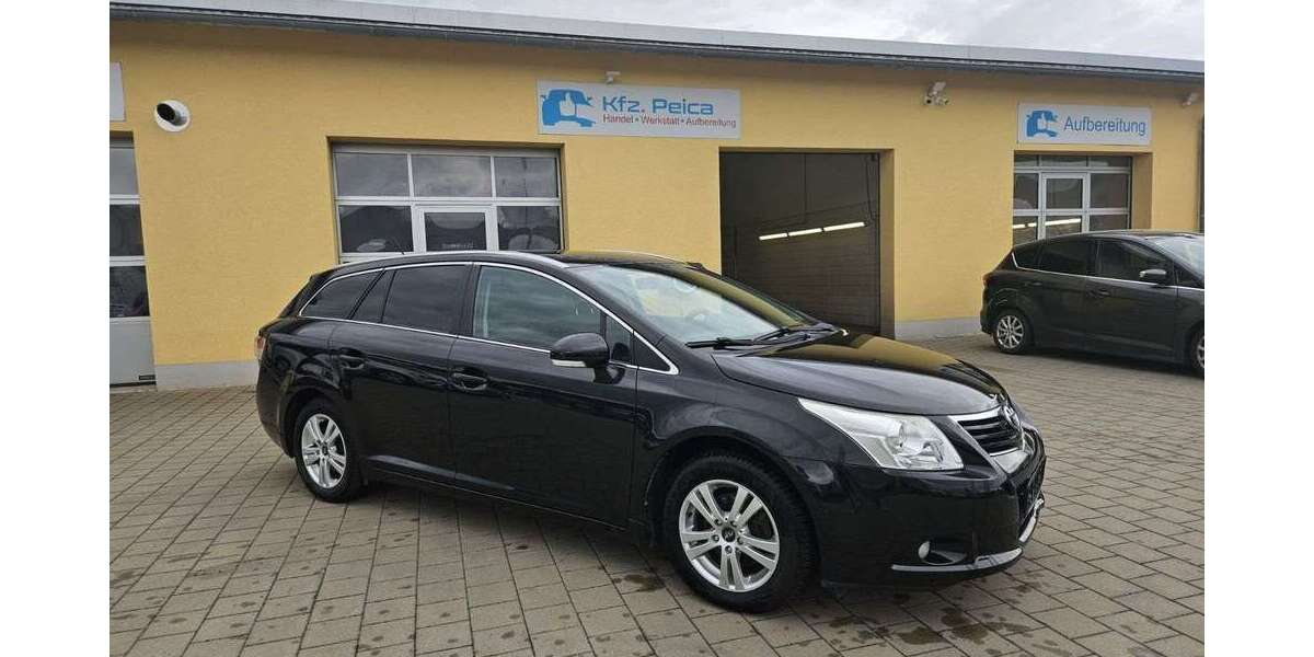 Toyota Avensis 131.000 km 5.990 &euro; Büchenbach 91186