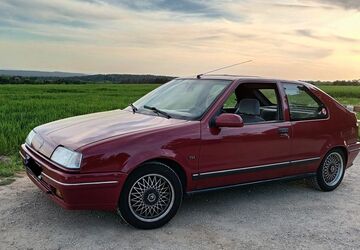 Renault R 19 158.934 km 1.990 &euro; Stein 90547