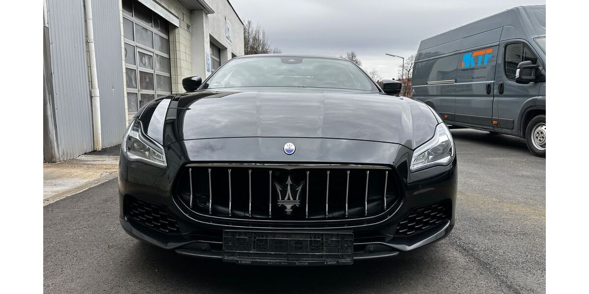 Maserati Quattroporte 209.830 km 25.900 &euro; Hersbruck 91217