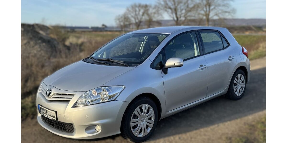 Toyota Auris 169.000 km 3.750 &euro; Forchheim 91301