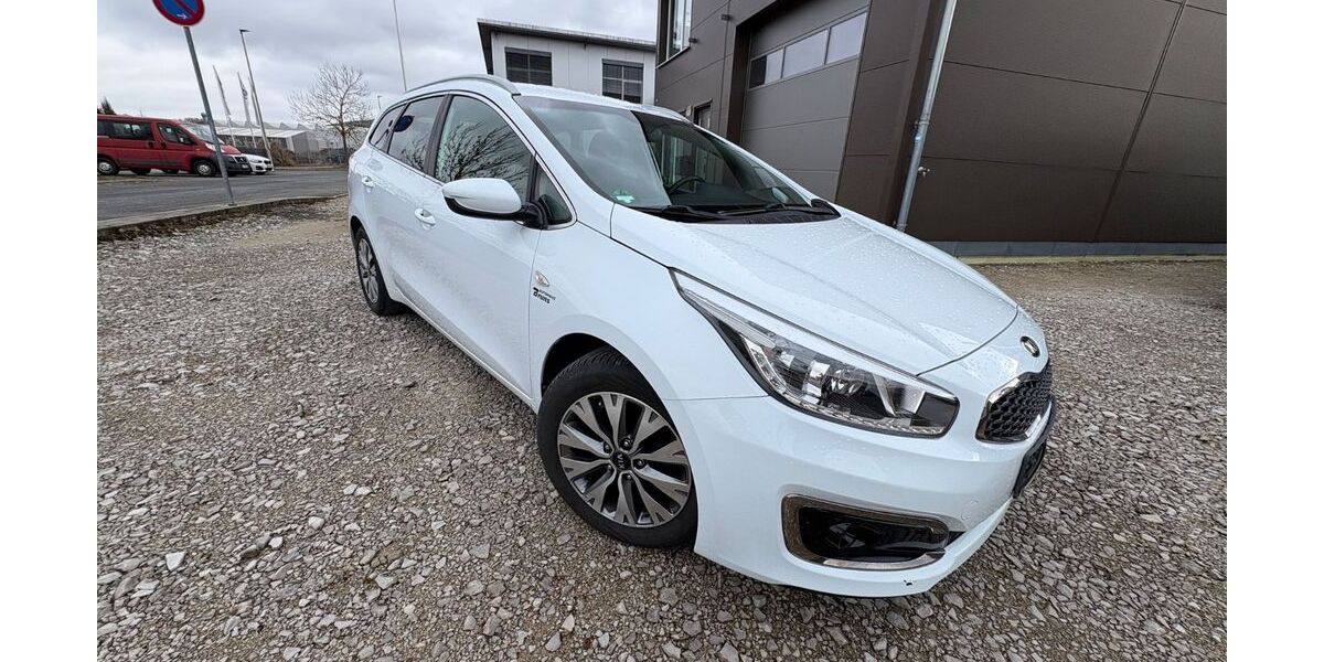 Kia ceed Sportswagon 153.000 km 8.990 &euro; Forchheim 91301