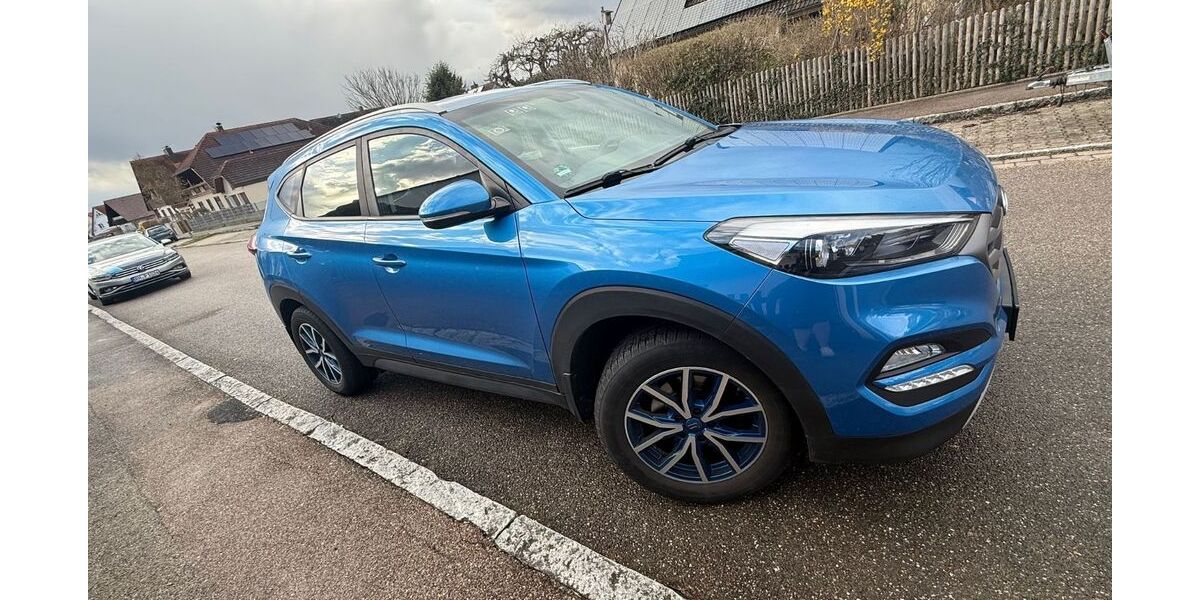 Hyundai TUCSON 123.200 km 14.500 &euro; Schwanstetten 90596