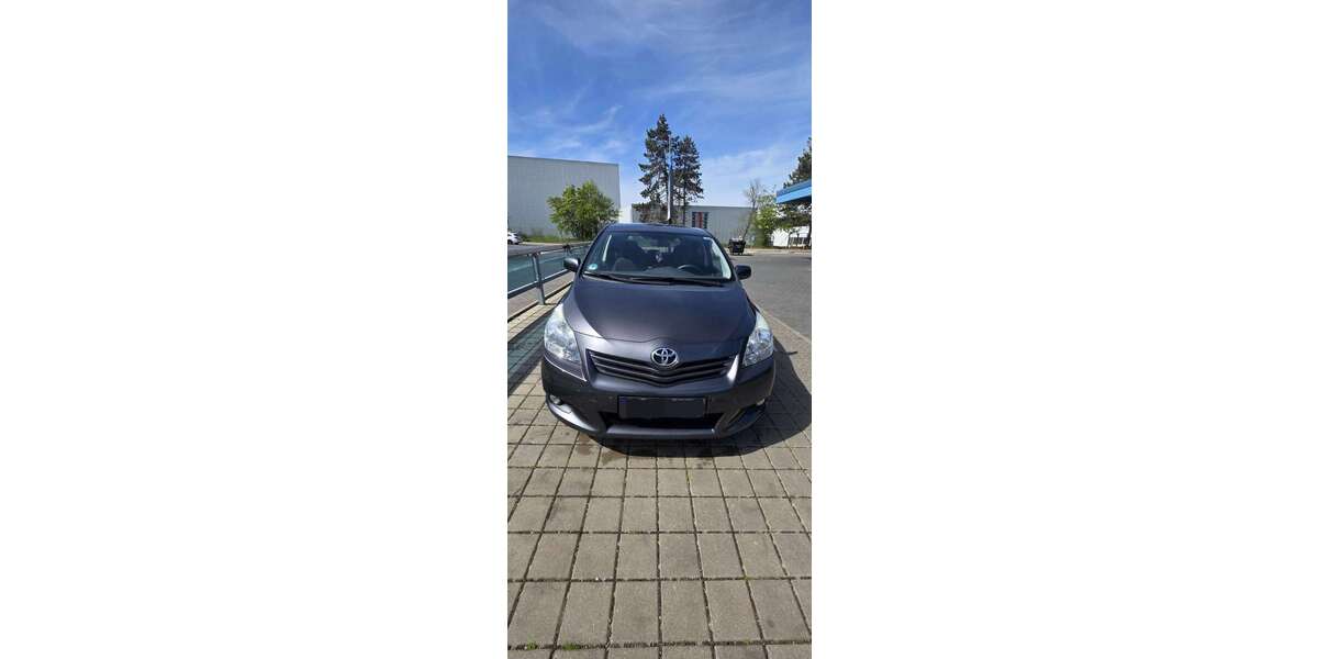 Toyota Verso 171.000 km 8.600 &euro; Schwabach 91126