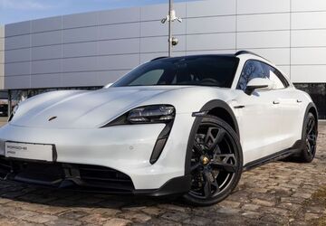 Porsche Taycan 38.000 km 88.990 &euro; Nürnberg 90425