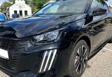 Peugeot 208 13.747 km 17.100 &euro; Nürnberg 90441