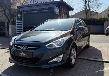 Hyundai i40 198.000 km 4.900 &euro; Nürnberg 90429