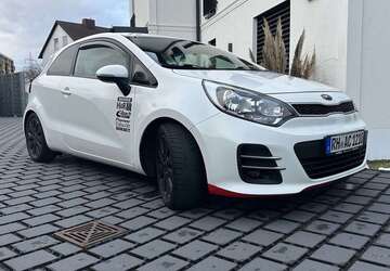 Kia Rio 122.000 km 8.500 &euro; Wendelstein 90530