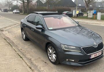 Skoda Superb 441.239 km 10.700 &euro; nürnberg 90449