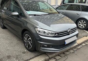 VW Touran 149.295 km 13.300 &euro; Nürnberg 90443