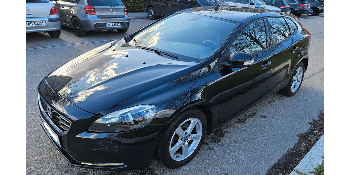 Volvo V40 140.200 km 8.595 &euro; Nürnberg 90439