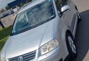 VW Touran 312.500 km 2.450 &euro; Nürnberg 90443