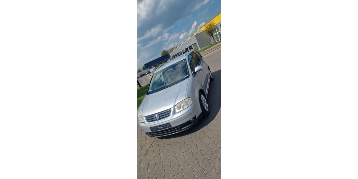 VW Touran 312.500 km 2.450 &euro; Nürnberg 90443