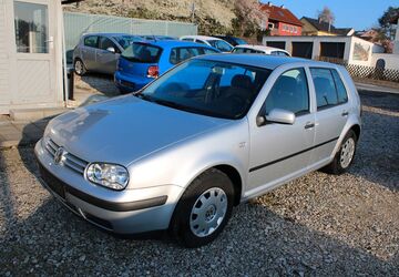VW Golf 157.881 km 2.490 &euro; Fürth 90768