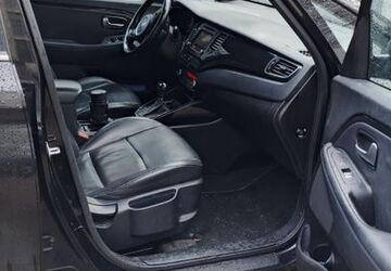 Kia Carens 149.000 km 9.100 &euro; Schwanstetten 90596