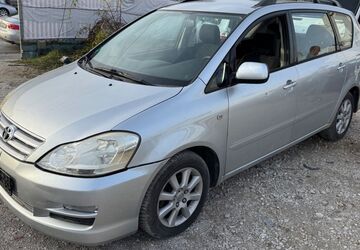 Toyota Avensis Verso 250.000 km 4.350 &euro; Fürth 90763