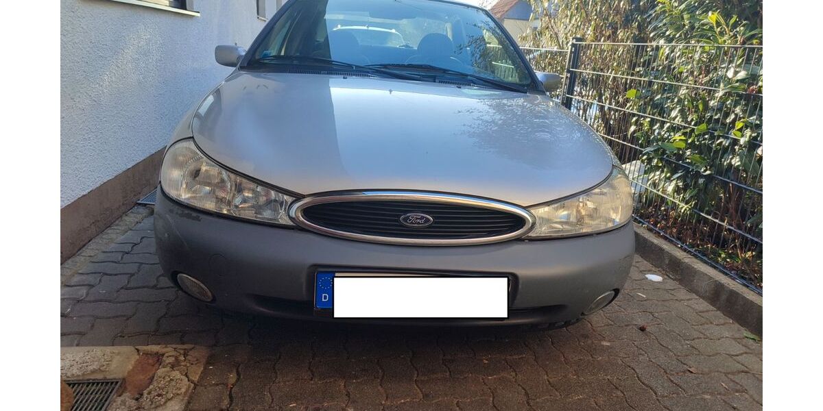 Ford Mondeo 86.580 km 800 &euro; Schnaittach 91220