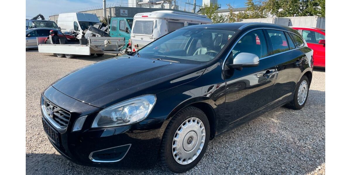 Volvo V60 220.000 km 6.900 &euro; Nürnberg 90427