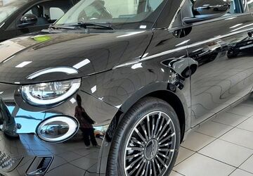 Fiat 500e 25.000 km 29.900 &euro; Nürnberg 90482