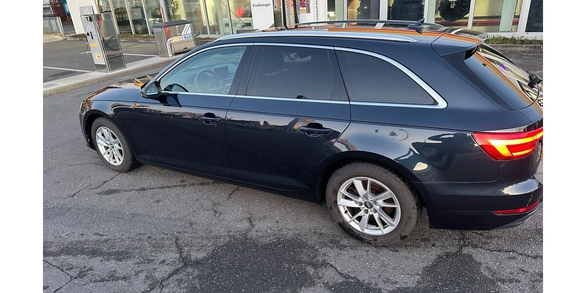 Audi A4 96.952 km 17.500 &euro; Nürnberg 90409