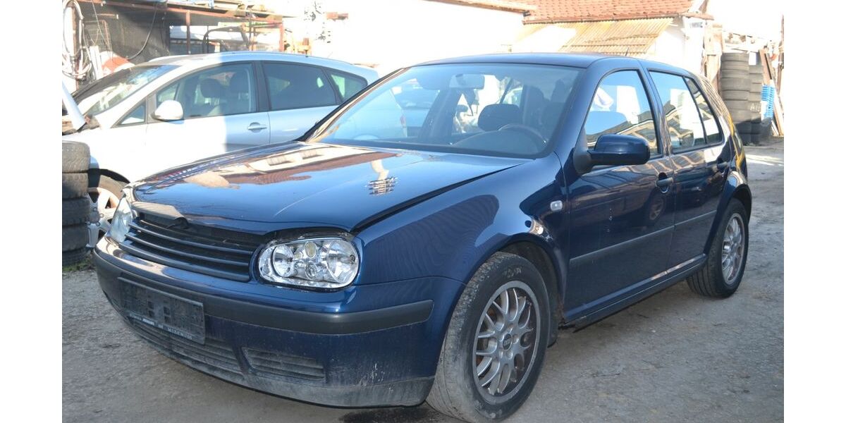 VW Golf 352.966 km 900 &euro; Nürnberg 90441