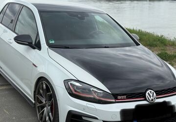 VW Golf 68.000 km 26.999 &euro; Nürnberg 90403