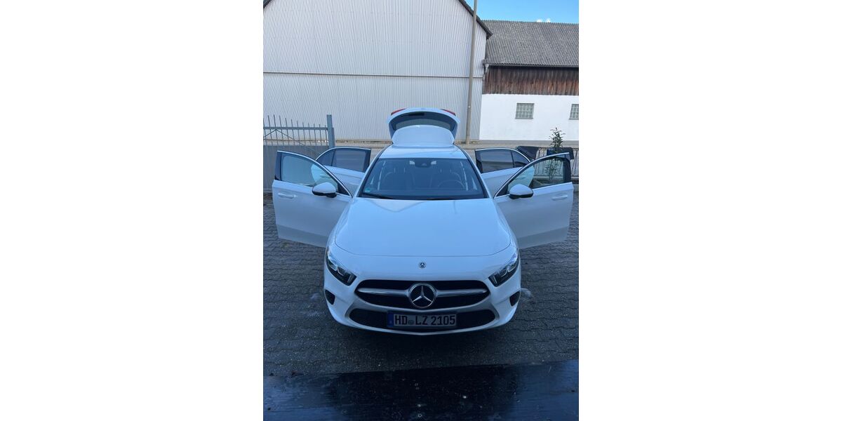 Mercedes-Benz A 180 182.000 km 16.100 &euro; Berg 92348