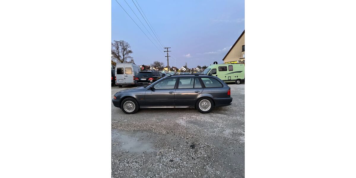 BMW 520 300.000 km 850 &euro; Zirndorf 90513