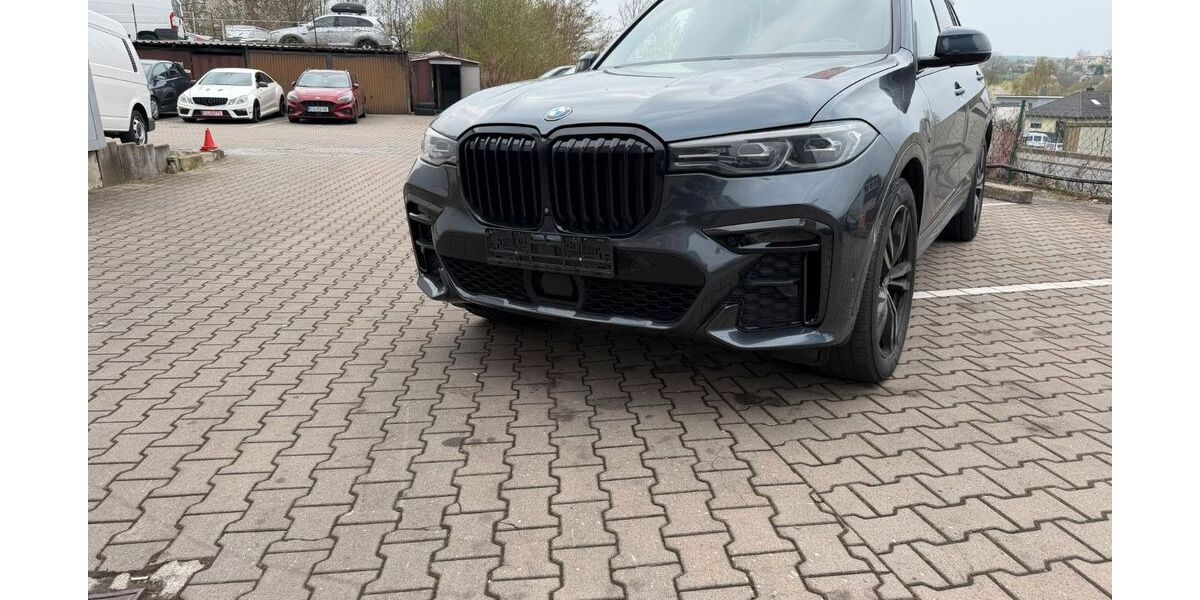 BMW X7 M50 154.000 km 48.900 &euro; Zirndorf 90522