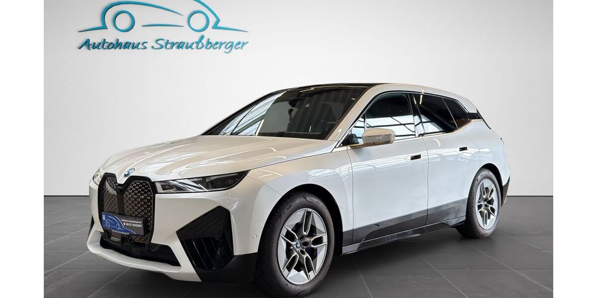 BMW iX 51.000 km 59.690 &euro; Buchschwabach bei Nürnberg 90574