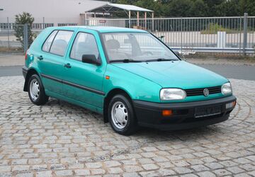 VW Golf 138.932 km 2.988 &euro; Nürnberg 90441