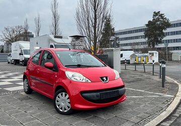 Peugeot 107 185.000 km 1.789 &euro; Nürnberg 90431