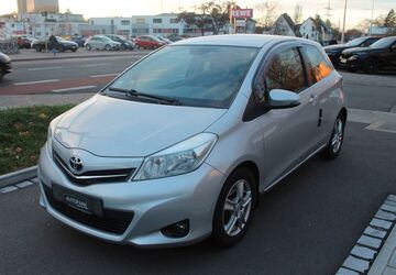 Toyota Yaris 90.000 km 6.900 &euro; Nürnberg 90449