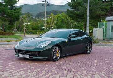 Ferrari GTC4 Lusso 35.000 km 216.000 &euro; Bubenreuth 91088