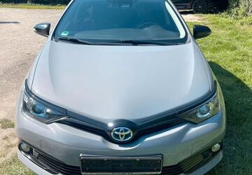 Toyota Auris 43.000 km 12.500 &euro; Nürnberg 90459