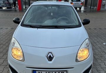 Renault Twingo 117.616 km 2.700 &euro; Nürnberg 90451